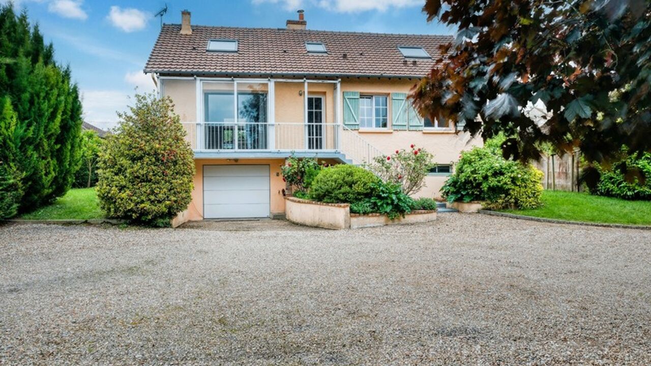 maison 6 pièces 130 m2 à vendre à Montfort-l'Amaury (78490)