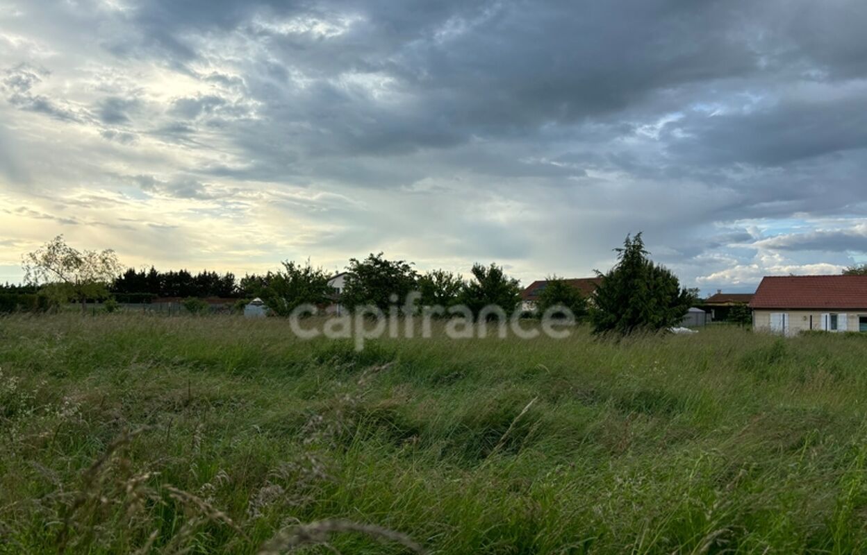 terrain  pièces 2066 m2 à vendre à Monétay-sur-Allier (03500)