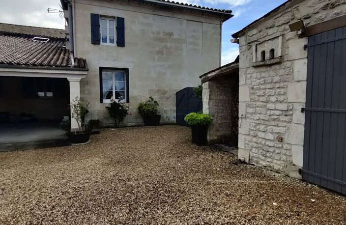 Vente maison 5 pièces 160 m² Tesson (17460) — photo 2