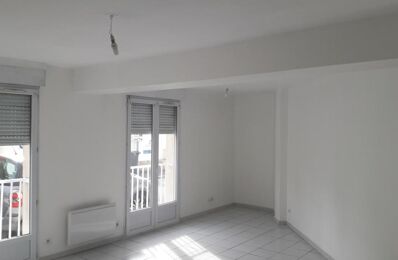 location appartement 680 € CC /mois à proximité de Dugny (93440)