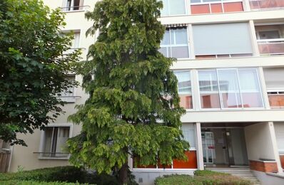 location appartement 580 € CC /mois à proximité de Pérignat-Lès-Sarliève (63170)
