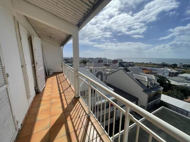 À vendre : Appartement T4 de 85 m2 au Centre-Ville de Saint- — photo du bien