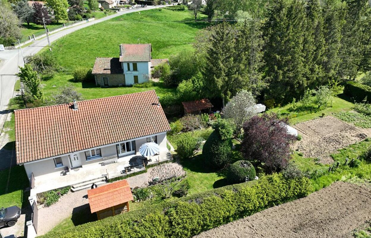 maison 7 pièces 152 m2 à vendre à Saint-Priest-la-Vêtre (42440)