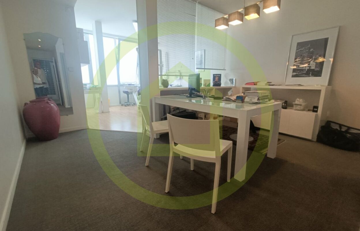 bureau  pièces  m2 à vendre à Cannes (06400)