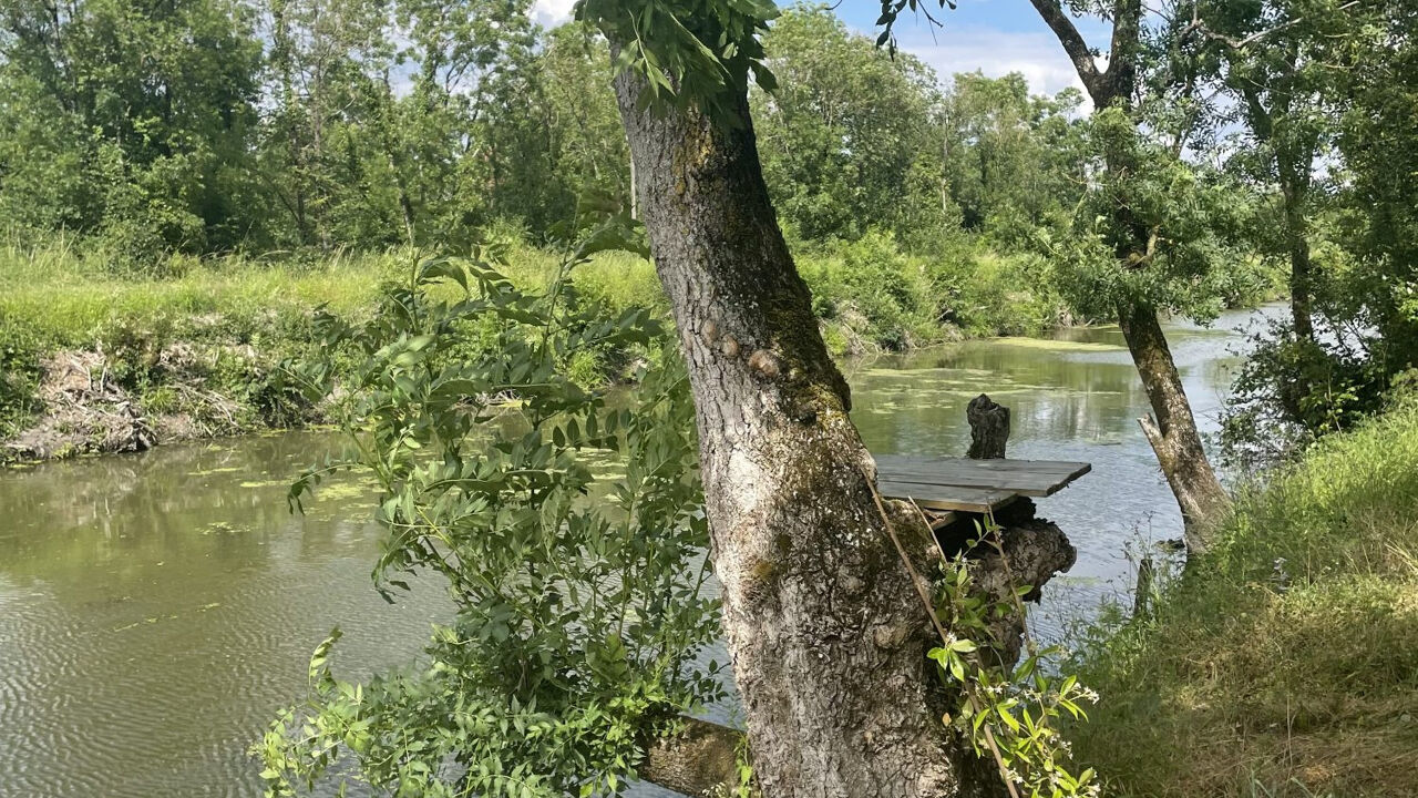 terrain  pièces 568 m2 à vendre à L'Île-d'Elle (85770)