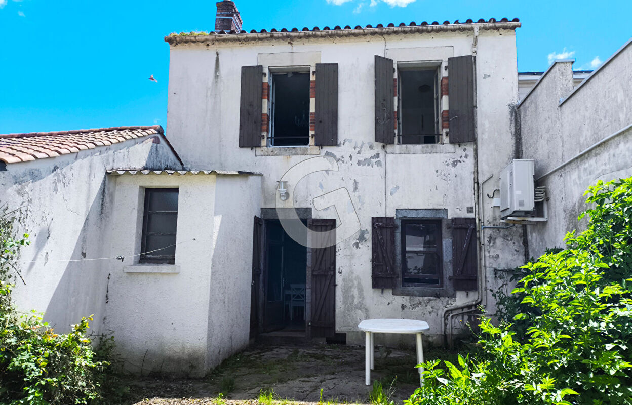 maison 5 pièces 107 m2 à vendre à Avrillé (85440)