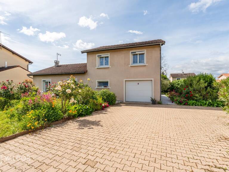Maison au calme à MONTMERLE — photo 1