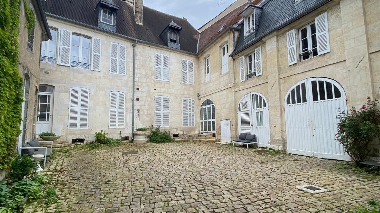 maison  pièces 550 m2 à vendre à Bourges (18000)