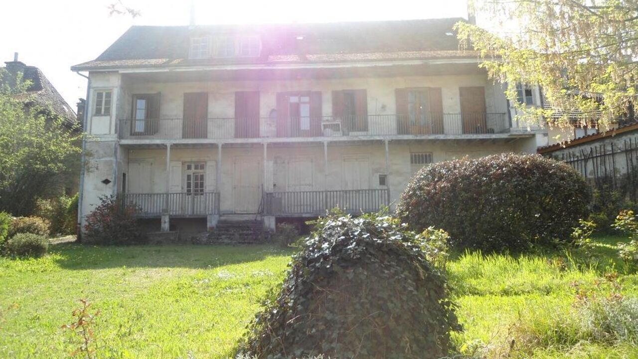 maison 13 pièces 305 m2 à vendre à Le Pont-de-Beauvoisin (38480)
