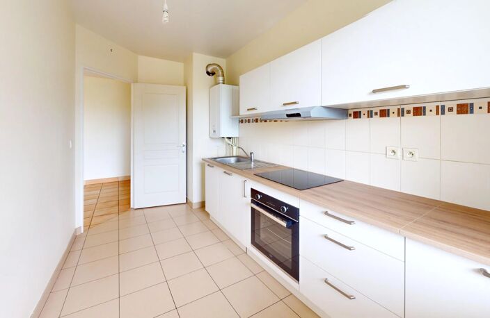 A LOUER - Appartement  T3 CHARTRES avec garage — photo 5