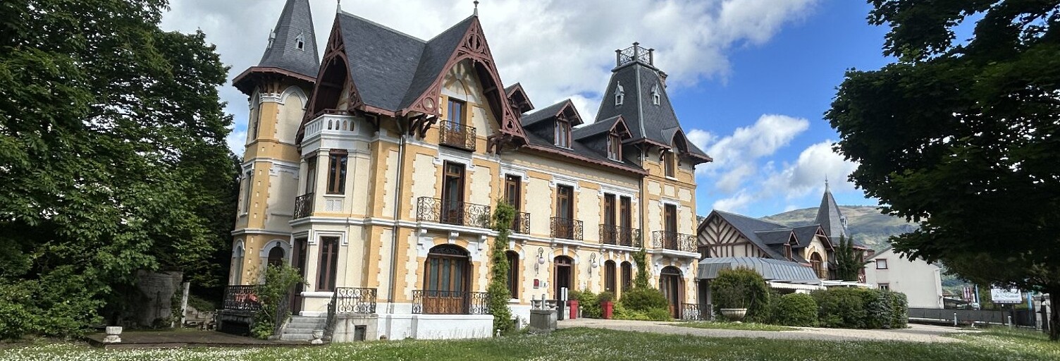 Maison 26 Pièces 1000 m² à vendre à Tarascon-sur-Ariège (09400)