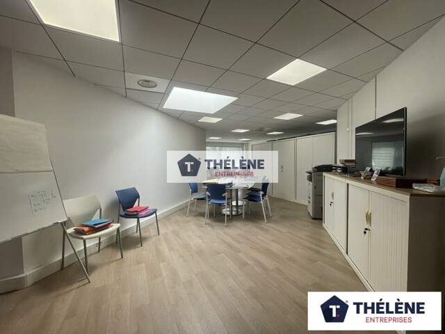 BUREAUX à LOUER — photo du bien