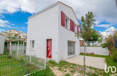 vente maison 374 400 € à proximité de Sainte-Gemme (17250)