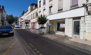 Commerce  128 m² à louer à Auxerre (89000)