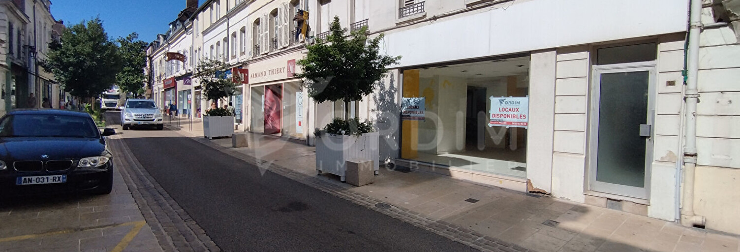 Commerce  128 m² à louer à Auxerre (89000)