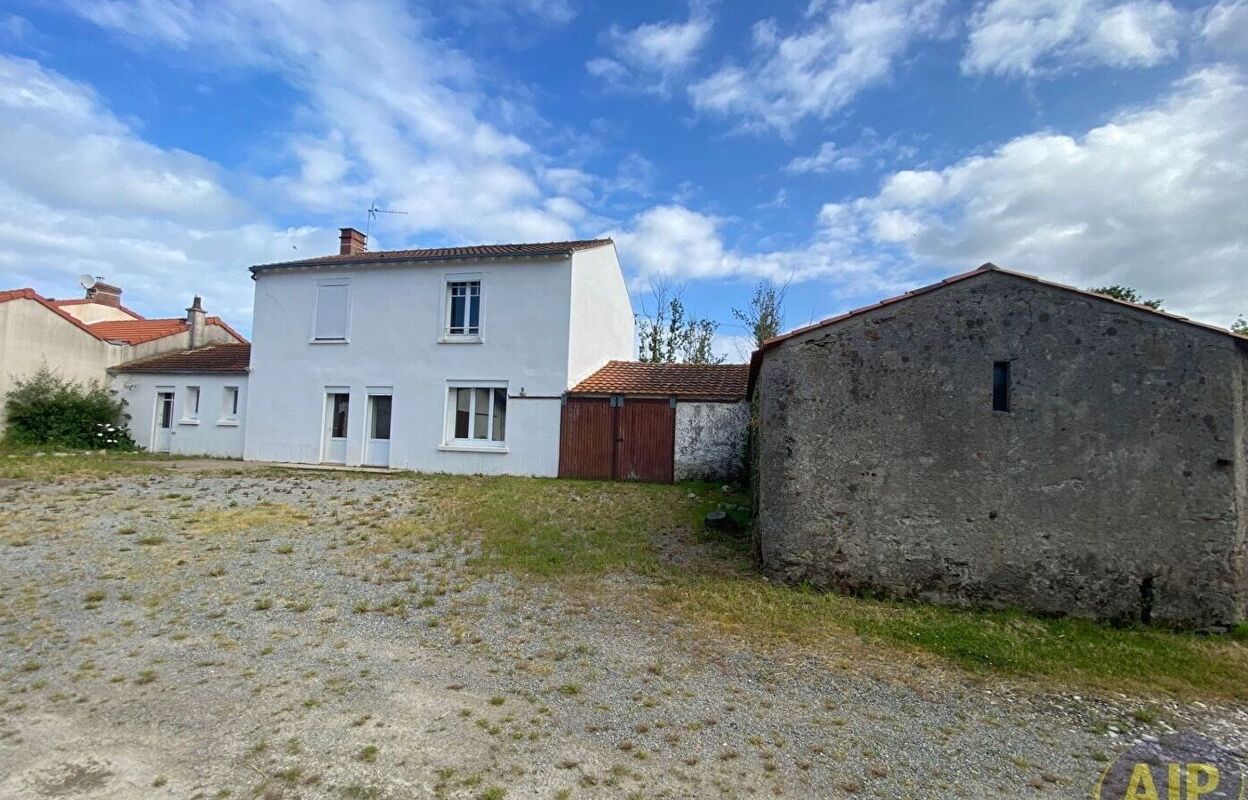 maison 5 pièces 121 m2 à vendre à Sainte-Pazanne (44680)