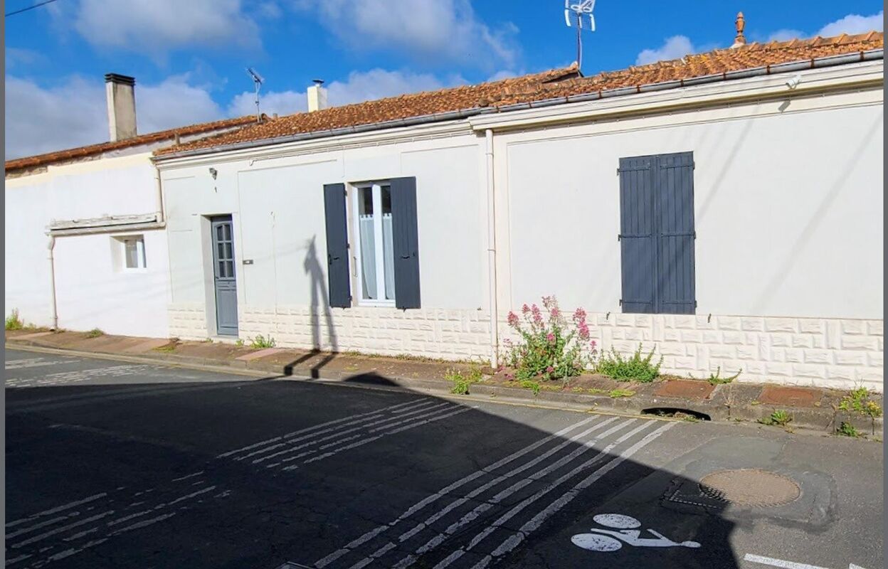 maison 4 pièces 85 m2 à vendre à Rochefort (17300)