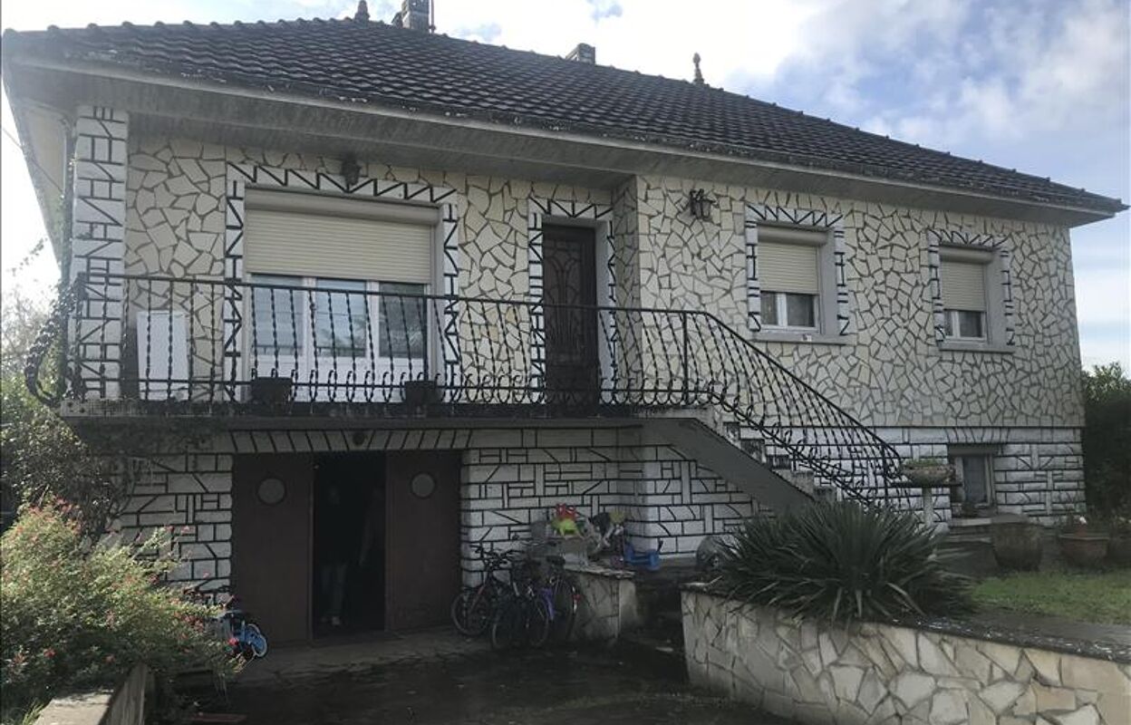 maison 7 pièces 110 m2 à vendre à Saint-Léon-sur-l'Isle (24110)