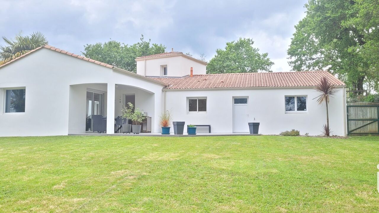 maison 5 pièces 118 m2 à vendre à Le Poiré-sur-Vie (85170)