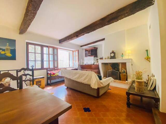 Maison de Village Provençale à Mons — photo du bien
