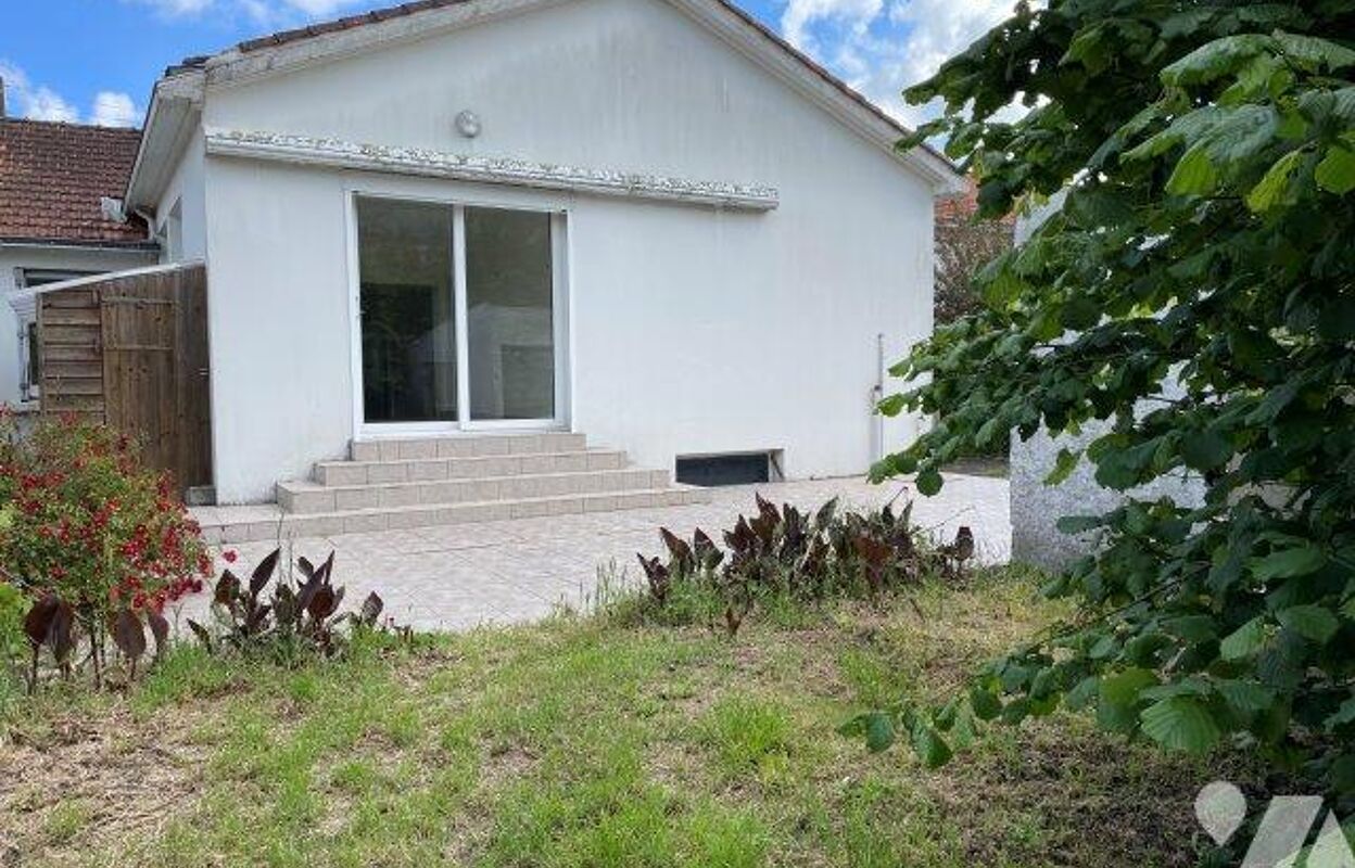maison 8 pièces 105 m2 à vendre à Montaigu-Vendée (85600)