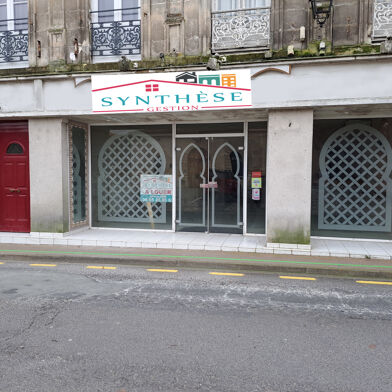 Commerce 3 pièces 1300 €