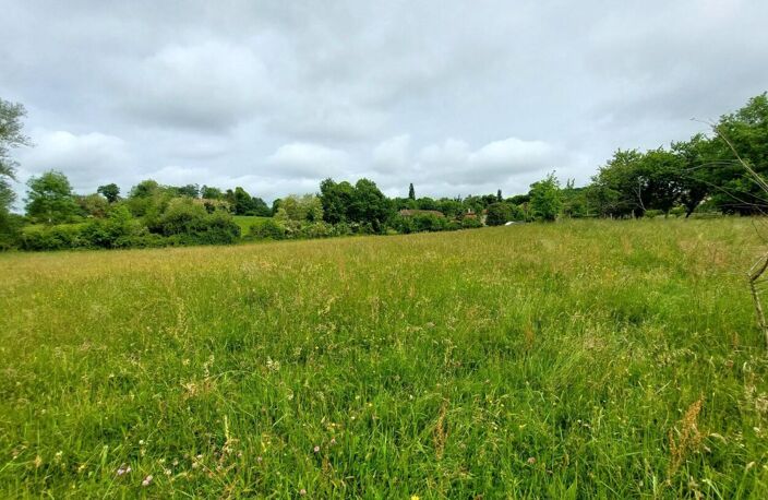 TERRAIN CONSTRUCTIBLE DE 6.200 M² A UN PRIX ATTRACTIF SECTEUR 'P — photo 2