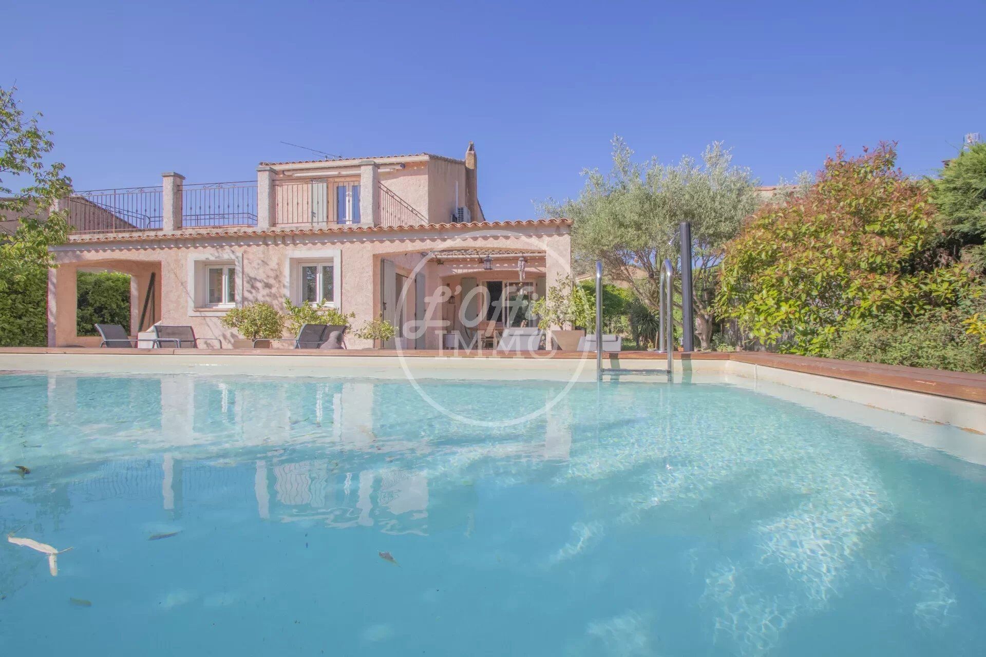 Villa / Maison 6 pièces  à vendre Draguignan 83300