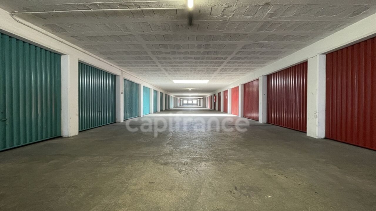 garage  pièces 17 m2 à vendre à Annecy (74000)