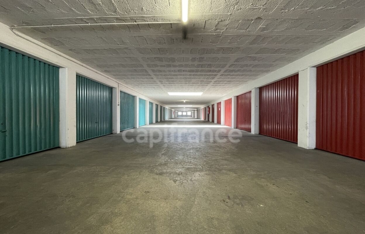 garage  pièces 17 m2 à vendre à Annecy (74000)