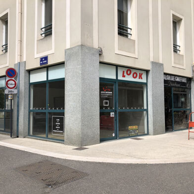 Commerce 1 pièce 38 m²