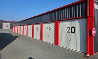 Garage   m² à louer à Pont-l'Abbé-d'Arnoult (17250)