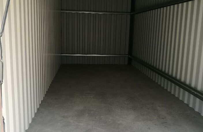 LOCATION BOX / GARAGE — photo 5