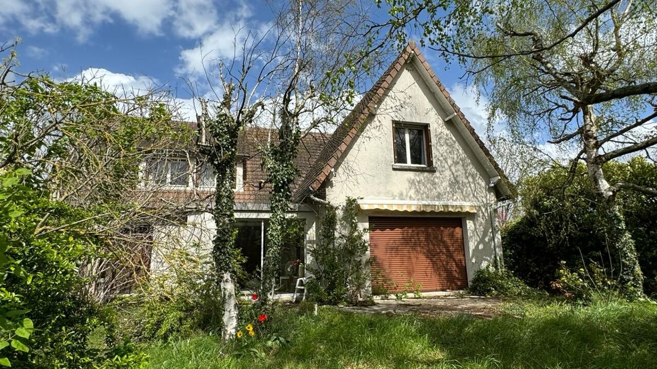 maison 8 pièces 185 m2 à vendre à Le Mesnil-le-Roi (78600)