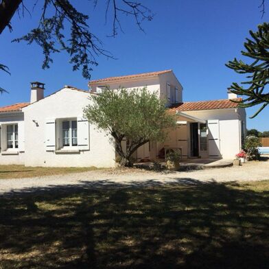 Maison 5 pièces 626400 €