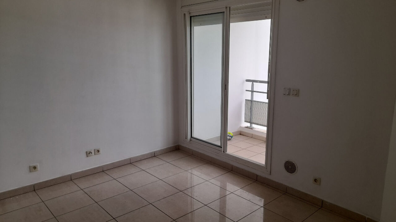 appartement 2 pièces 45 m2 à vendre à Saint-Denis (97400)