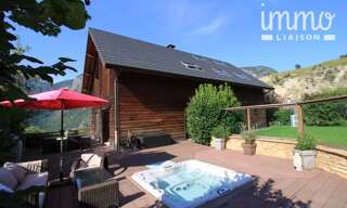 Maison 12 Pièces 223 m² à vendre à Saint-Michel-de-Maurienne (73140)