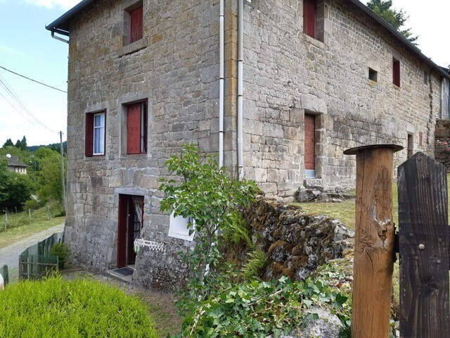 Maison en copropriété avec grand jardin — photo du bien