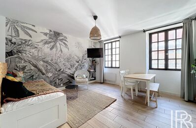 location appartement 750 € CC /mois à proximité de Roquefort-la-Bédoule (13830)