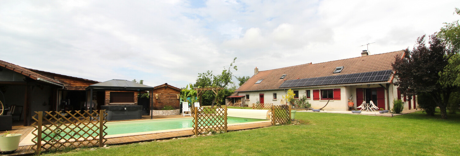 Maison 9 Pièces 200 m² à vendre à Nandax (42720)