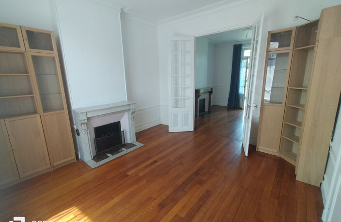 MAISON BOURGEOISE A SENS, CENTRE VILLE, 278M2 TERRAIN CLOS — photo 2