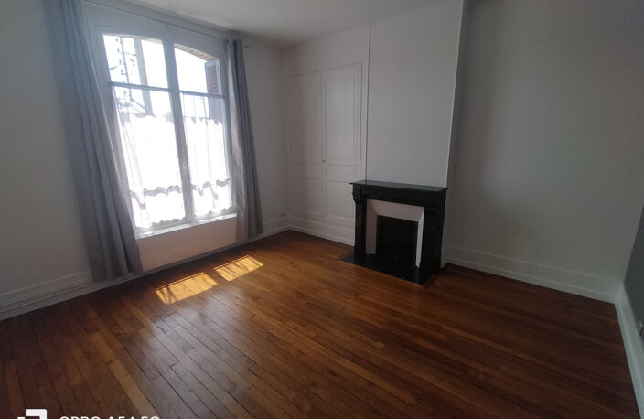 MAISON BOURGEOISE A SENS, CENTRE VILLE, 278M2 TERRAIN CLOS — photo 5