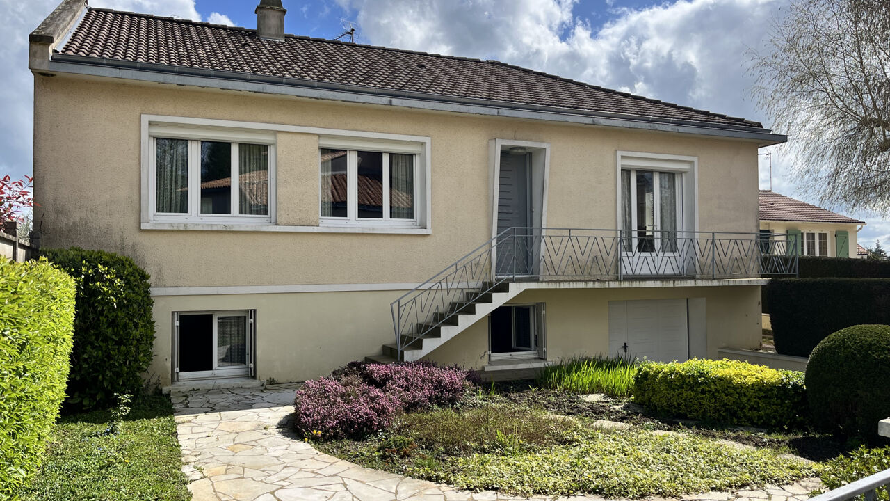 maison 5 pièces 140 m2 à vendre à Bressuire (79300)