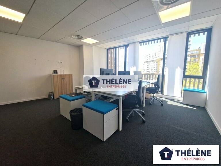 BUREAUX à LOUER — photo 1