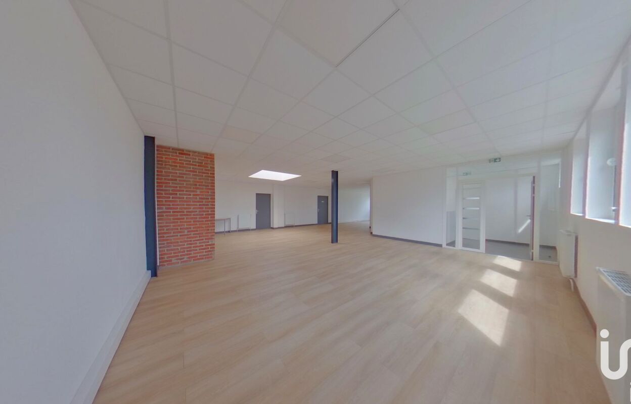 bureau  pièces 150 m2 à louer à Vaux-le-Pénil (77000)