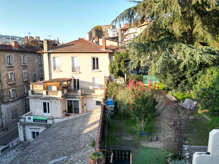 Immeuble avec jardins — photo 1