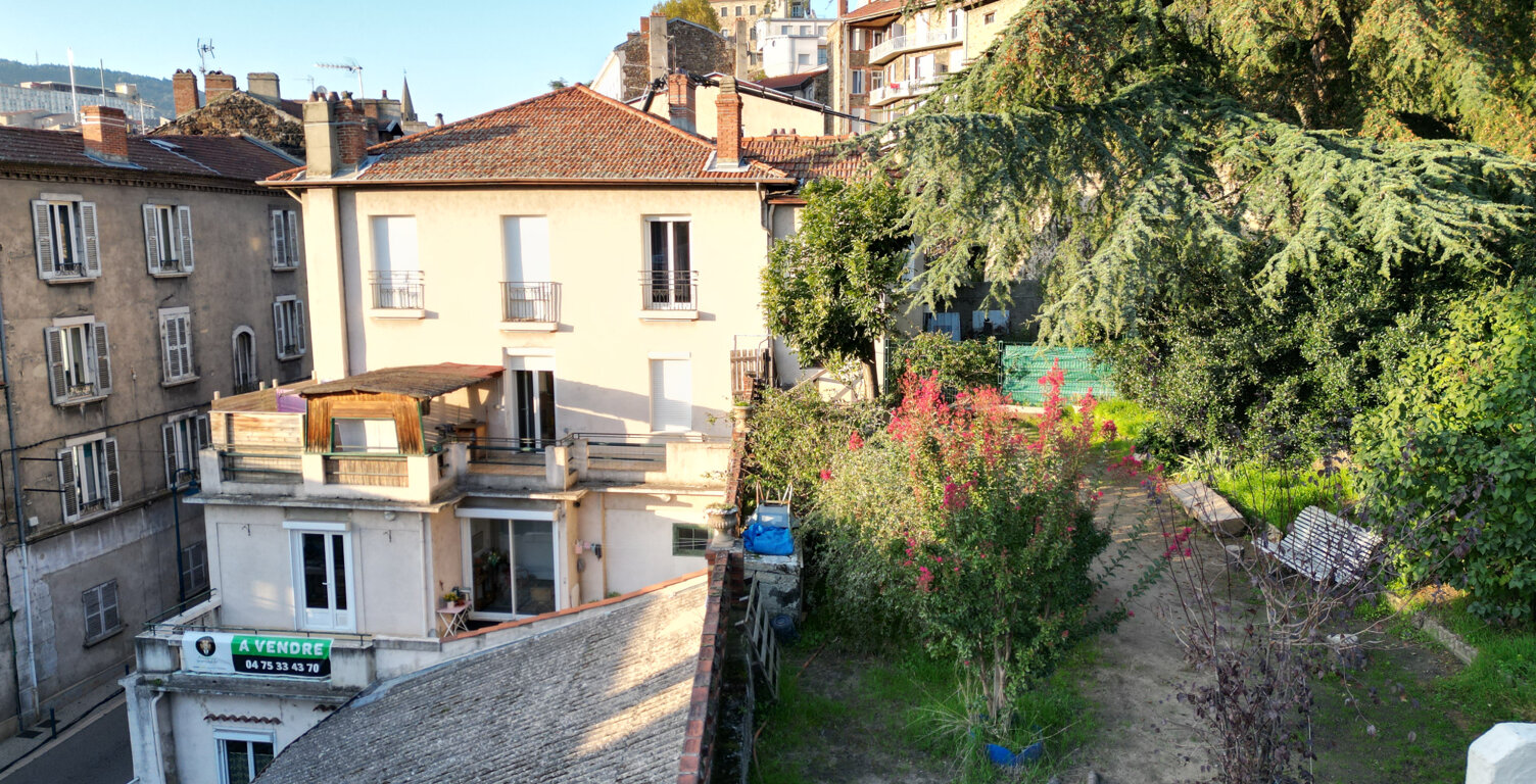 Immeuble avec jardins — photo 1