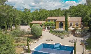 Maison 10 Pièces 253 m² à vendre à Saint-Paul-en-Forêt (83440)