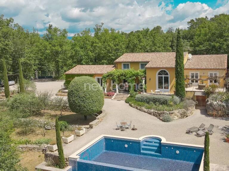 Belle villa 6 chambres, double garage et piscine — photo 1