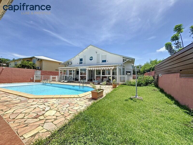 Villa / Maison 8 pièces  à vendre Gosier (Le) 97190